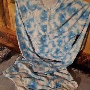 Generic brand cropped rashguard top and bottom.  NWOT